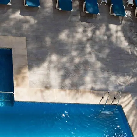 Urania Arenal - Adults Recommended